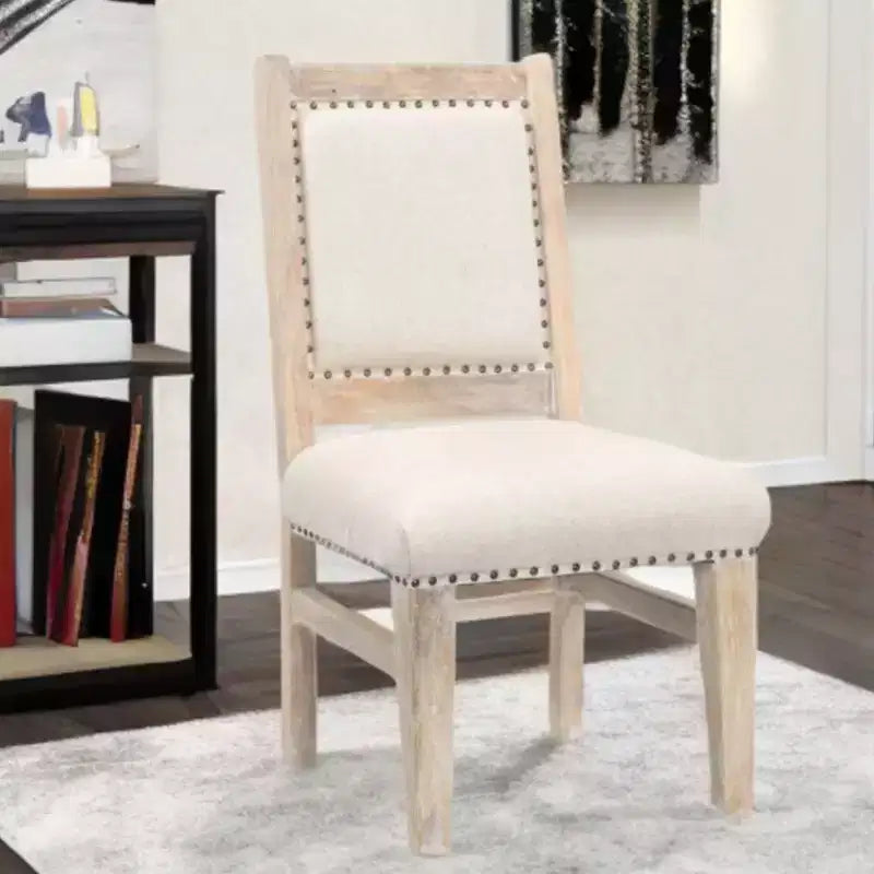 20 chaises d'appoint beiges et blanches