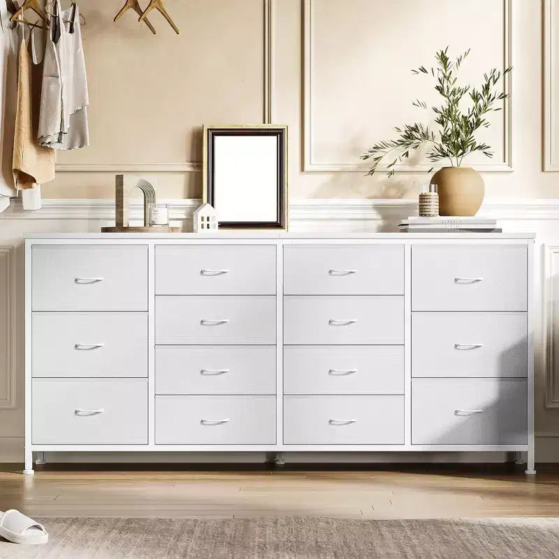 Commode 63 pouces Modern Accent, meuble TV pour téléviseurs 65/70/75 pouces, armoire à 14 tiroirs pour chambre à coucher, grande commode longue en tissu pour centre de divertissement