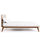 Ensemble de chambre à coucher 3 pièces Riverstone de style moderne du milieu du siècle en bois avec 2 tables de chevet - Noyer